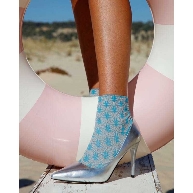Socquettes pour femmes en fil d'Ecosse avec motifs de fleurs en forme de cœur avec effet scintillant. - Bleu | Doré Doré